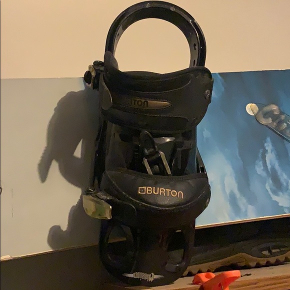 Snowboard with boots - Picture 2 of 2